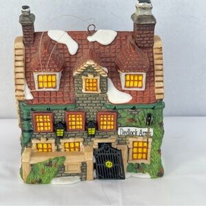 Dept56 Ornament Charles Dickens Dedlock Arms Porcelain Christmas Collection 1994